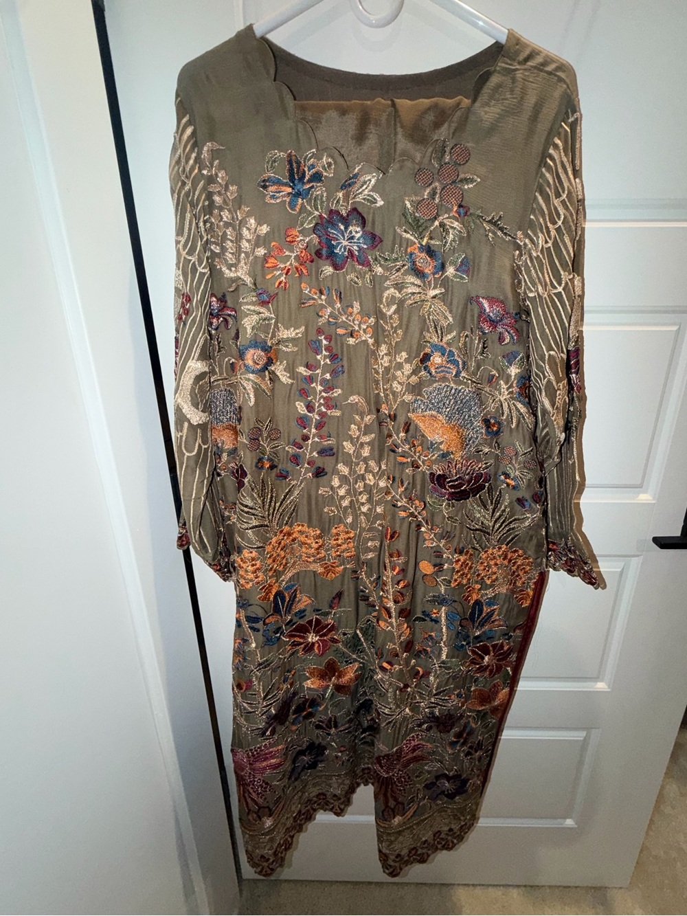 Imrozia Fancy Pakistani Outfit